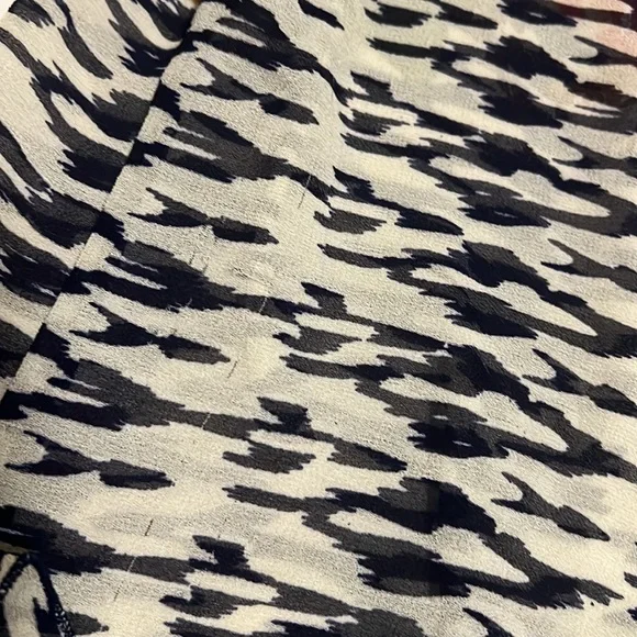 Angie, Tie Up Hem, Rolled Sleeves, Floral Print Top, Multi, Small - Picture 10 of 10